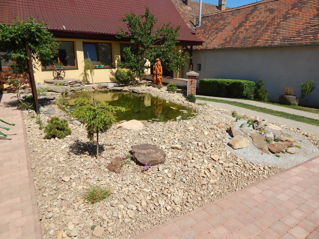 Penzion Bednaruv Dvur Bohusice Exterior foto